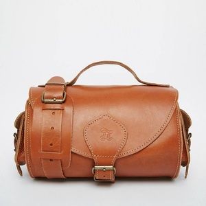 Grafea Leather Crossbody Bag in Tan